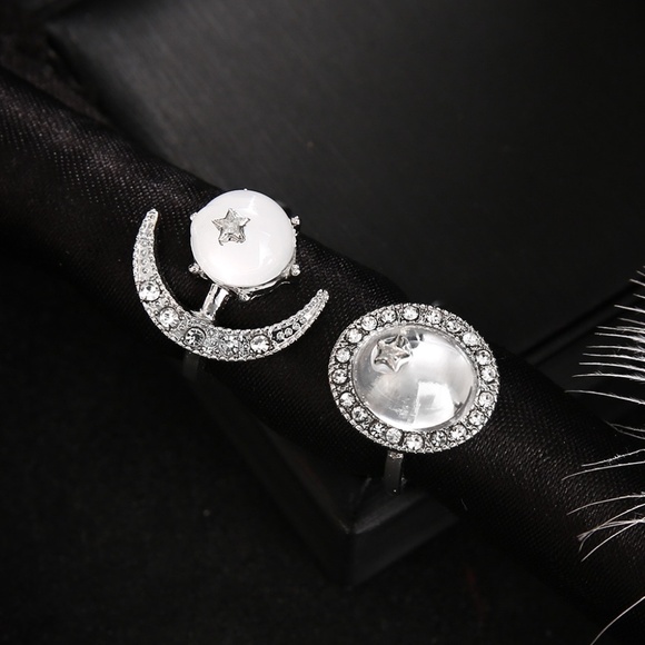 **BELLAMY* 2-Pc Silver Moon x Star Fashion Ring Set - Picture 7 of 8